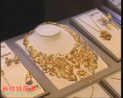 黃金飾品市場(chǎng)熾熱，金銀價(jià)格互現(xiàn)分化