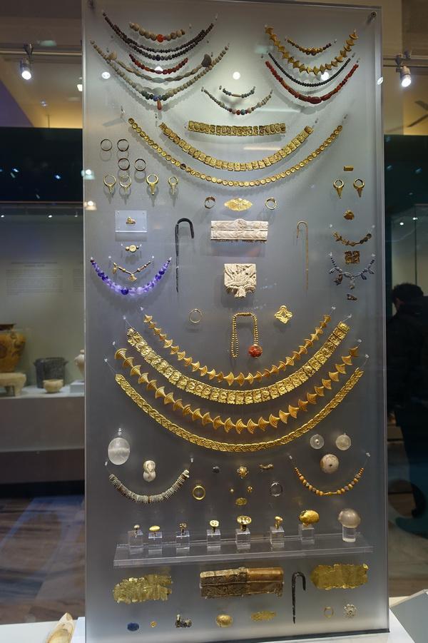 克里特文明的興衰 傳說(shuō)與考古見(jiàn)證，金銀飾品閃耀千年的輝煌
