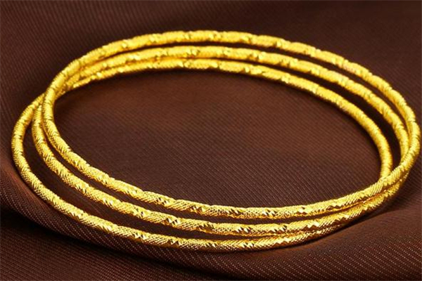 黃金手鐲能寄快遞嗎？順豐寄送金銀飾品指南與注意事項(xiàng)